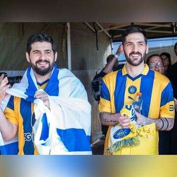 מהכאב לתקווה: עברי קדם על הצהוב