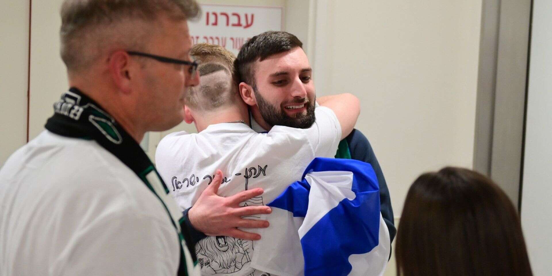 מתן אנגרסט לאחר שחרורו משבי חמאס , רפי בן חקון / לע"מ
