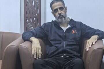 מחבל חמאס מחמוד עיסא ששוחרר במסגרת עסקת החטופים עבר למצרים לקראת המשך גירושו לחו"ל , רשתות ערביות