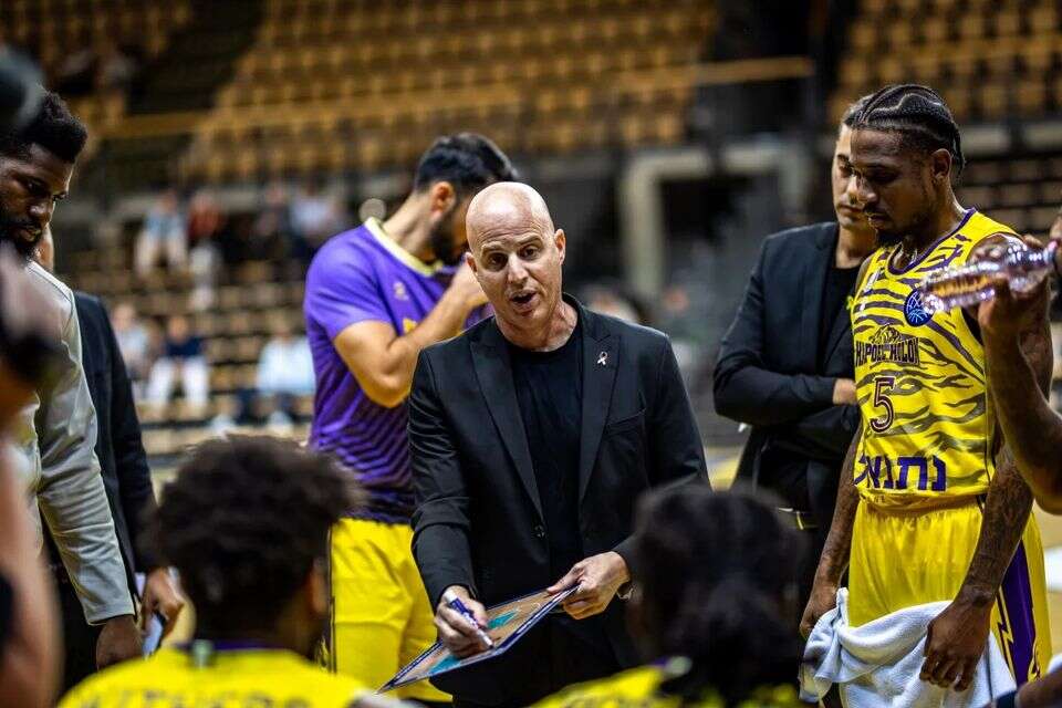 דני פרנקו ושחקני הפועל חולון , FIBA