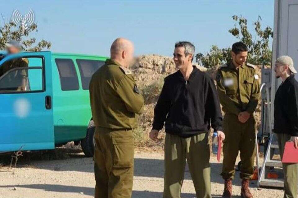 רס״ן מיל נחום פרידמן עם עמרי מירן , דובר צה"ל