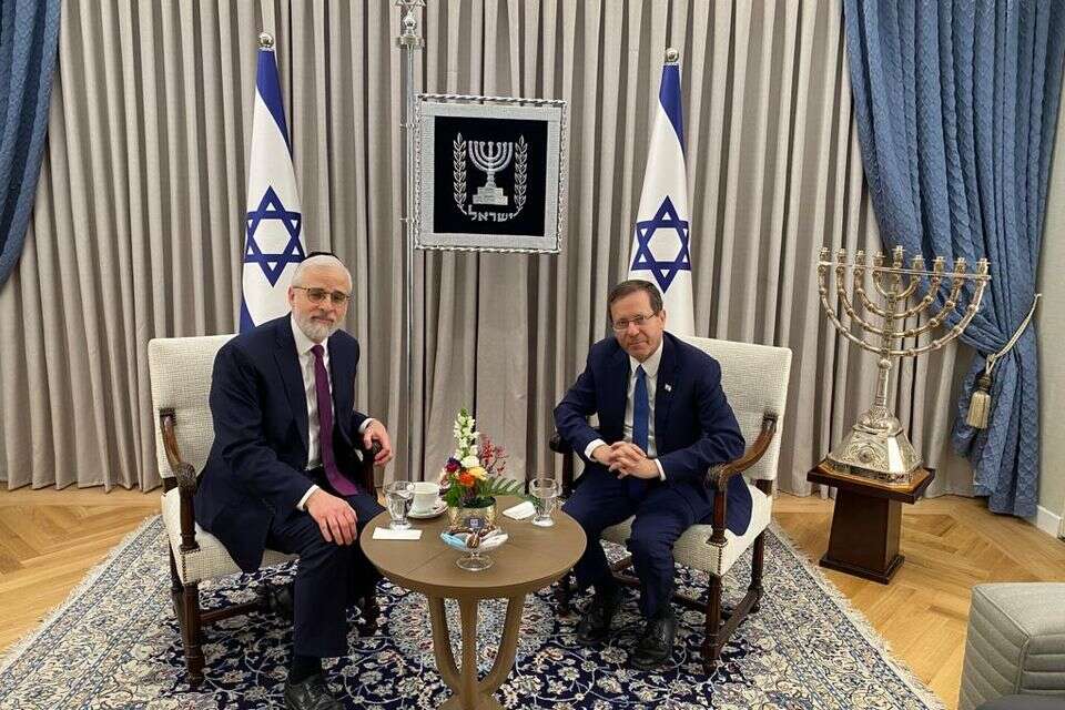 הנשיא הרצוג והרב משה האווער ז"ל , ללא
