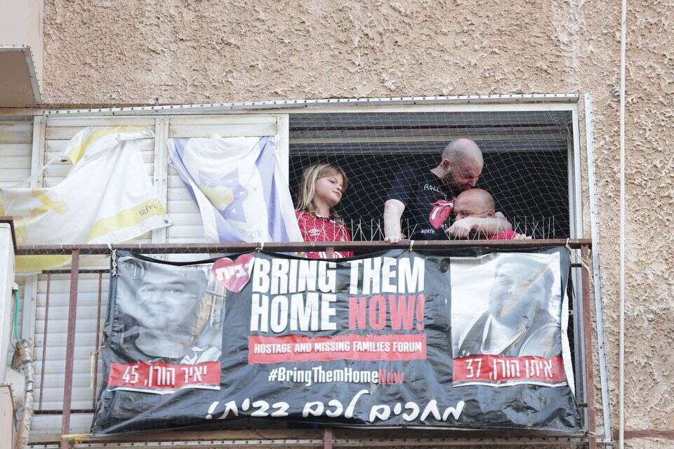 איתן ויאיר הורן מודים לתושבי כפר סבא , 
