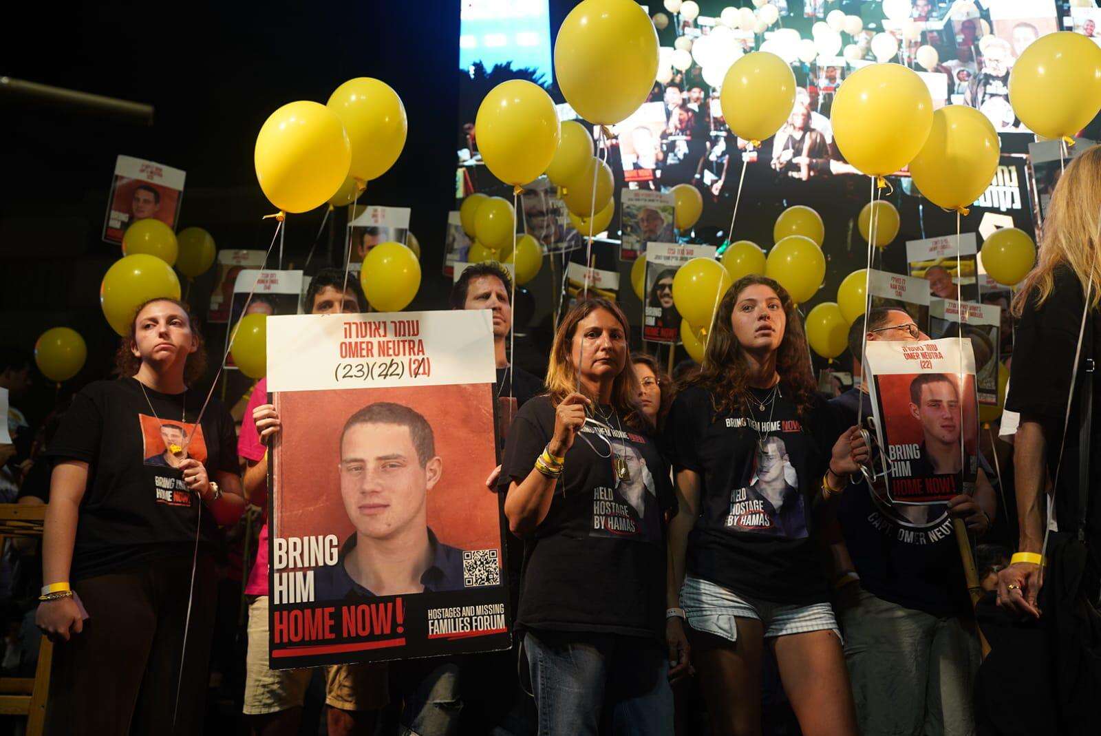 הוריו של עומר נאוטרה בעצרת , פאולינה פטימר