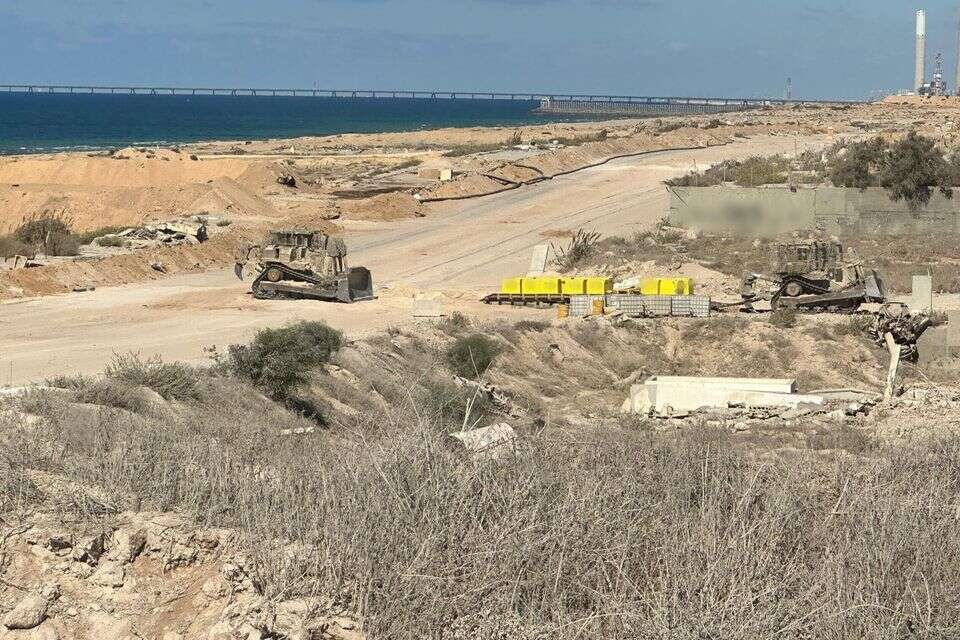 כוחות צה"ל מסמנים את הקו הצהוב ברצועת עזה , דובר צה"ל