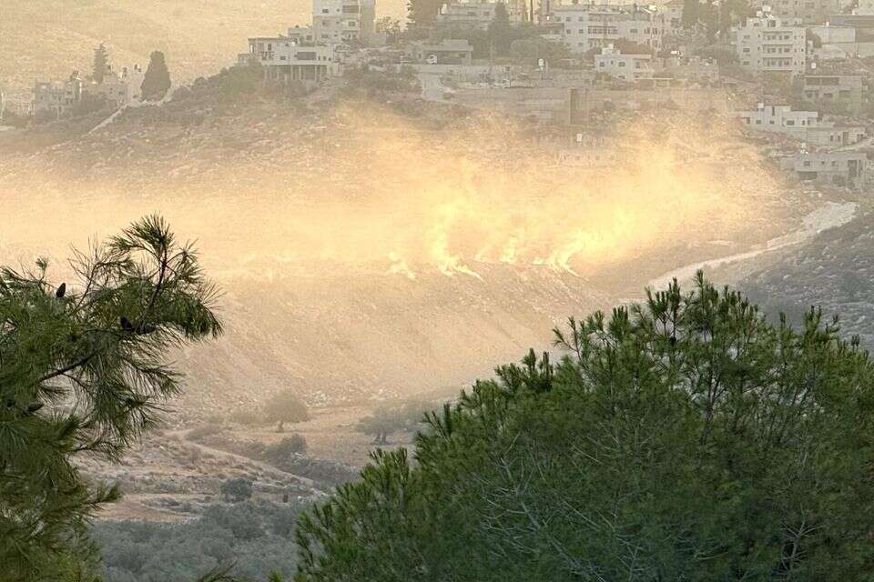 שריפות פסולת סמוך לכפר הפלשתיני נעלין , ללא