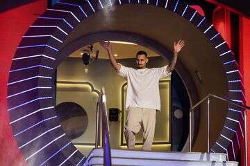 ארז איסקוב מקבל חיקוי ב"ארץ נהדרת"