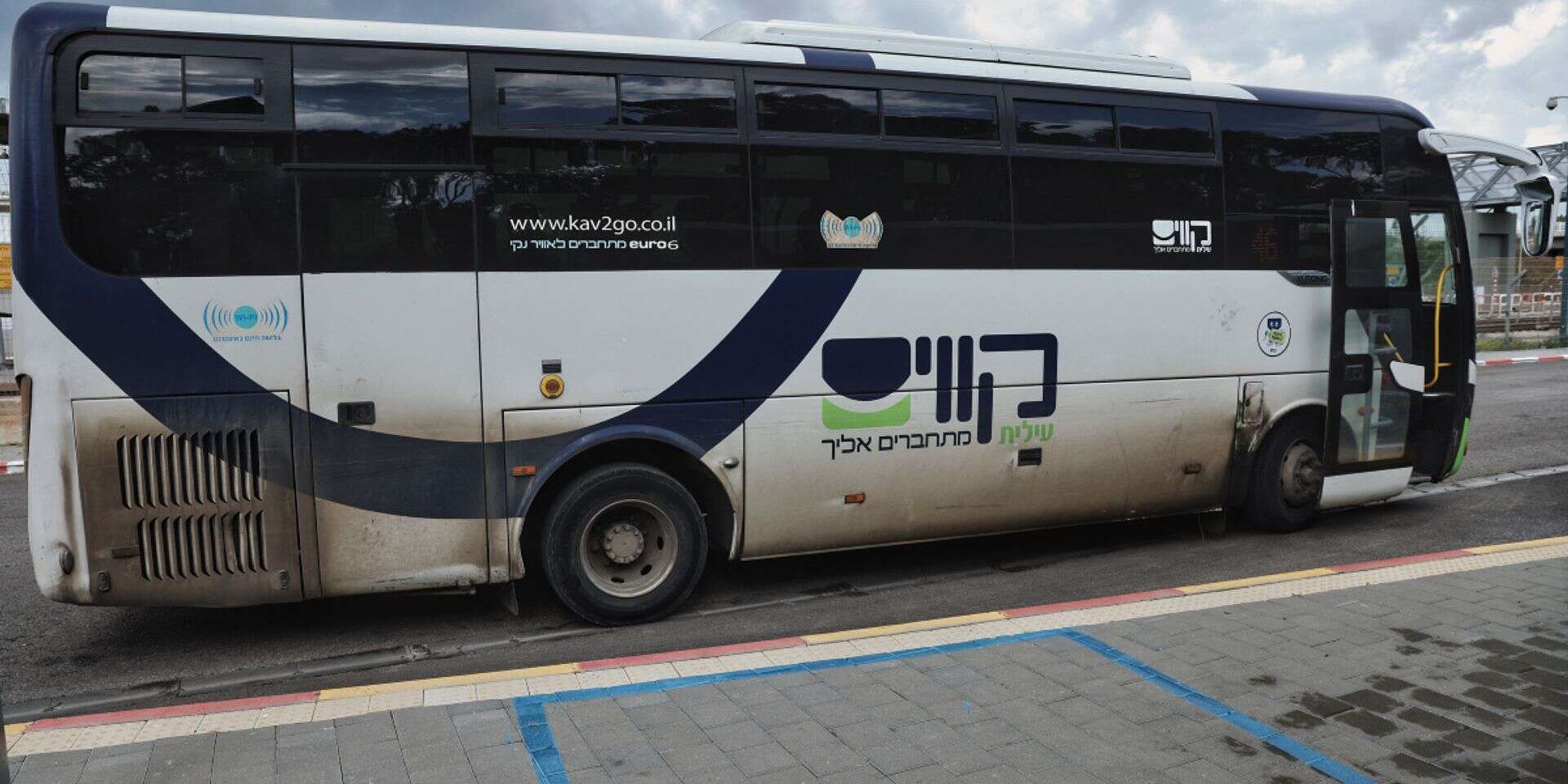 אוטובוס של חברת קווים (ארכיון) , יהושע יוסף