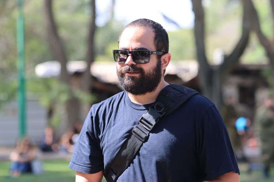 ירדן ביבס , יונתן שאול