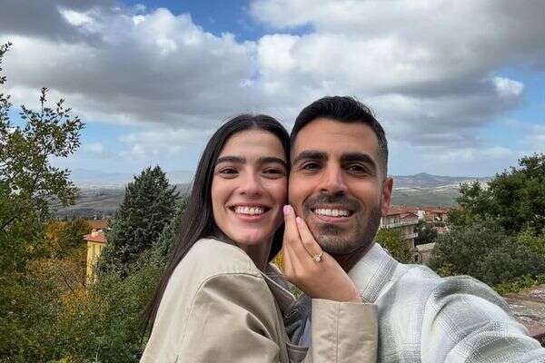 מור זר מ"חתונה ממבט ראשון" ובת זוגו סיון אור. מאורסים , אינסטגרם