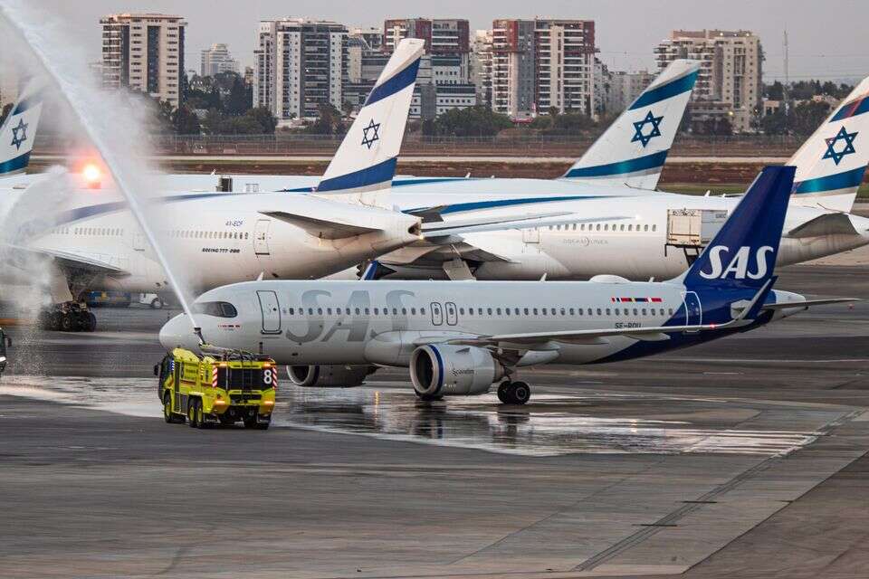 טקס הסלנה למטוס של SAS , יואב דגון