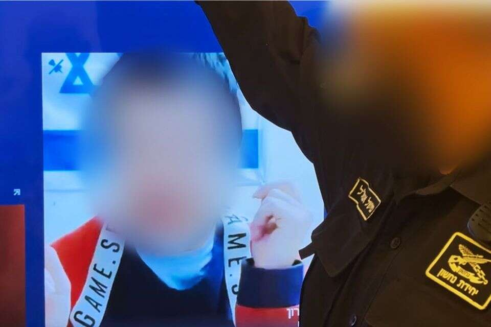 הדוגמנית החשודה , קוקו