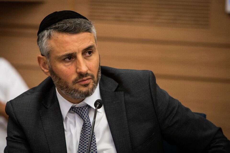 נחקר באזהרה. ח"כ חיים ביטון , אורן בן חקון