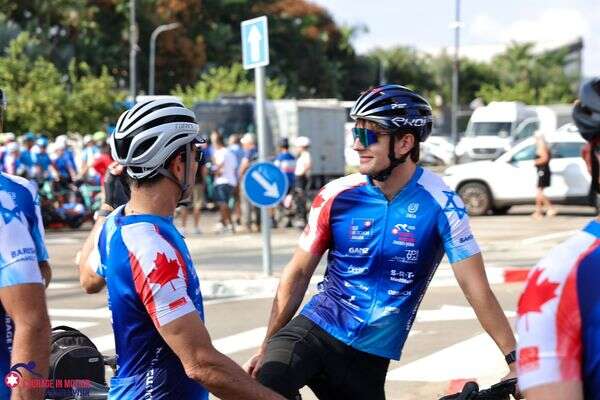 "זה עוזר לי להתמודד עם הפציעה ונותן לי משמעות" , אוסף פרטי