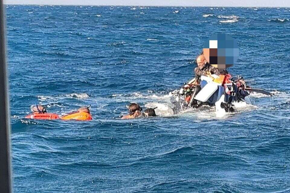 סירה התהפכה בים סוער בנהריה , דוברות המשטרה