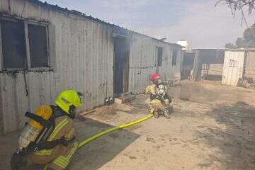 שריפה במבנה סמוך לירוחם , דוברות כבאות והצלה לישראל | מחוז דרום
