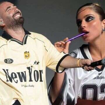 חולצות הכדורגל יוצאות מהמגרש למיינסטרים