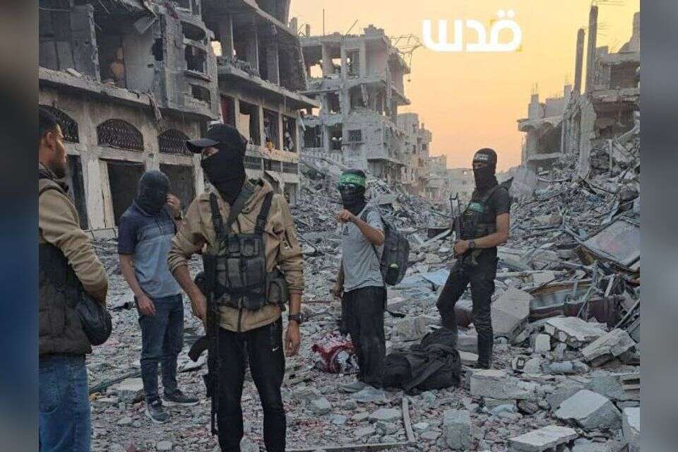 מחבלי חמאס ברצועה בחיפוש אחר החטופים החללים , .