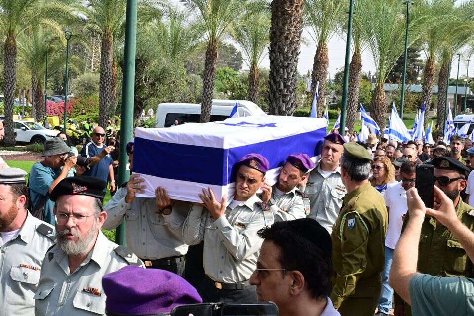 ארונו של אסף חממי בקריית שאול , יוסי זליגר
