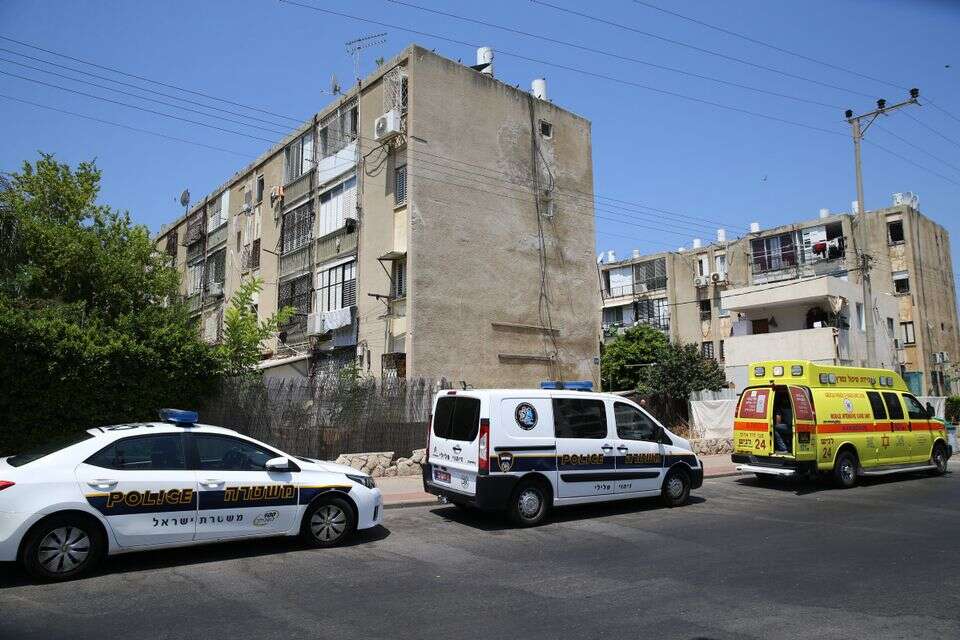 ניידת משטרה , לירון מולדובן