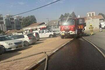 שריפה פרצה בדירה בבאר שבע: אישה חולצה במצב קשה , תיעוד מבצעי מד"א