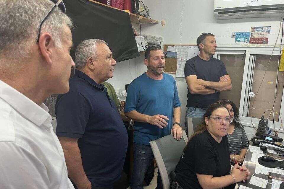 איזנקוט בסיור , ללא