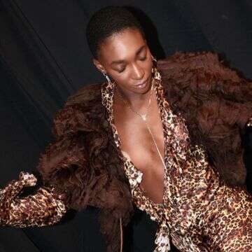 15 תצוגות, דוגמנית אחת: שבוע האופנה של פיי ז'קיטה