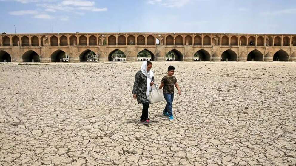 בצורת קשה באיראן , רשתות חברתיות