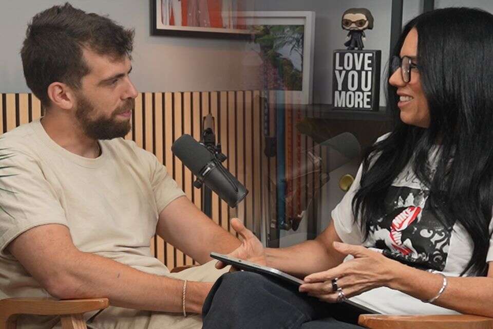 בסלון של יסמין: יסמין לוקץ' מארחת את אלון לב