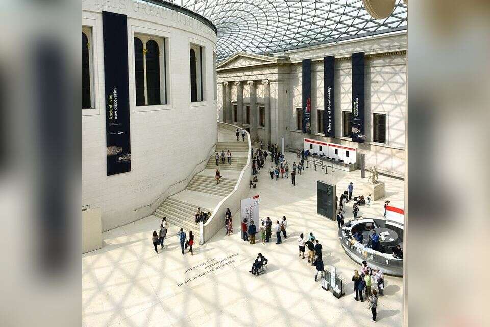 Plastinosaurus - like an imaginary skit in a museum