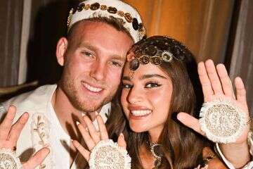 רגע לפני החתונה: דניאל פרץ במגבת