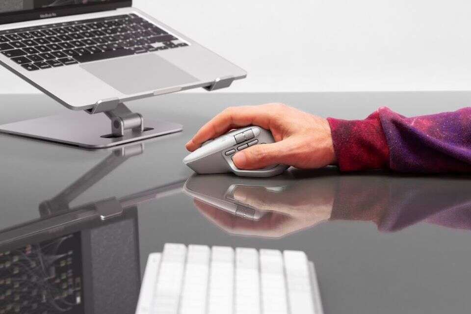 עכבר פרימיום: לקחנו את ה-MX Master 4 לסיבוב על שולחן העבודה