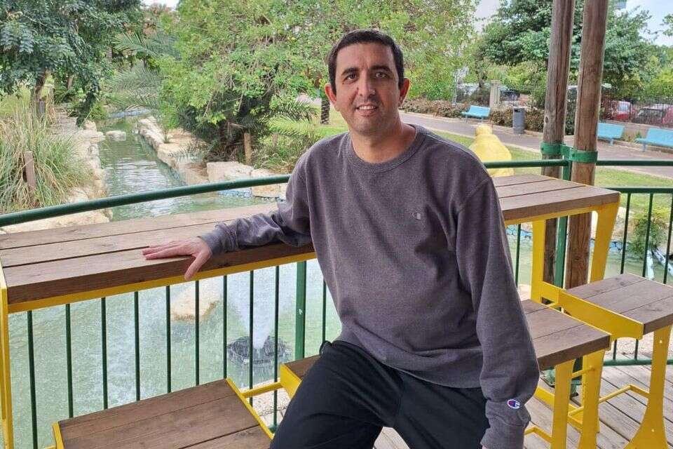 אדיר אמר , הפייסבוק של אדיר אמר