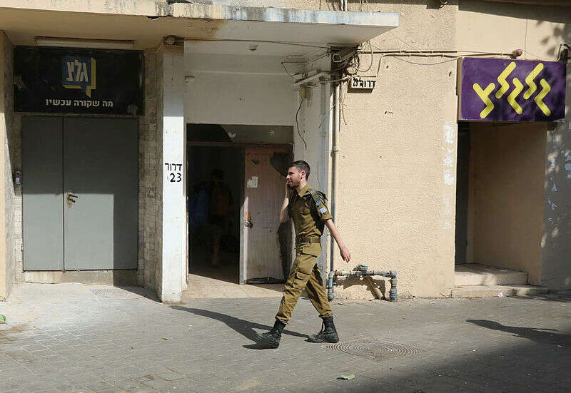 פרסום ראשון: פרקליט הצמרת שייצג את גל"צ נגד הממשלה - והקשר לנתניהו