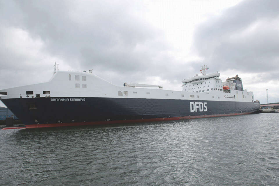 סרט למבוגרים בלבד שודר בטעות באמצע ההפלגה: "הילדים צרחו"