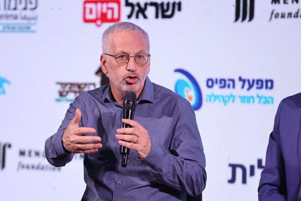 בני דרייפוס  , לירון מולדובן