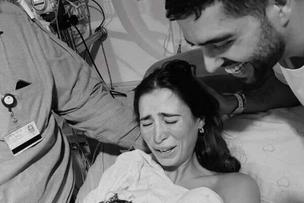 ליאל אלי ושי עמר נרגשים בחדר הלידה, עם לידת בתם הבכורה , אינסטגרם
