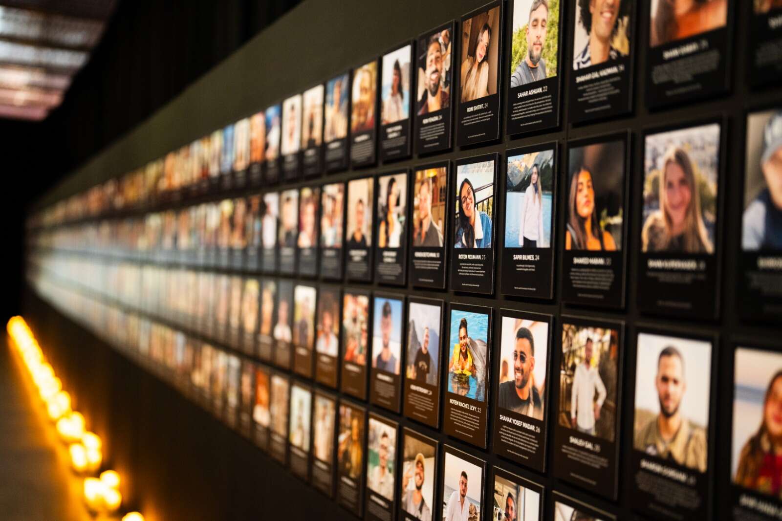 "שהעולם לא ישכח": מיצג הנובה בשיקגו מציג לראשונה את כל החטופים כחוזרים