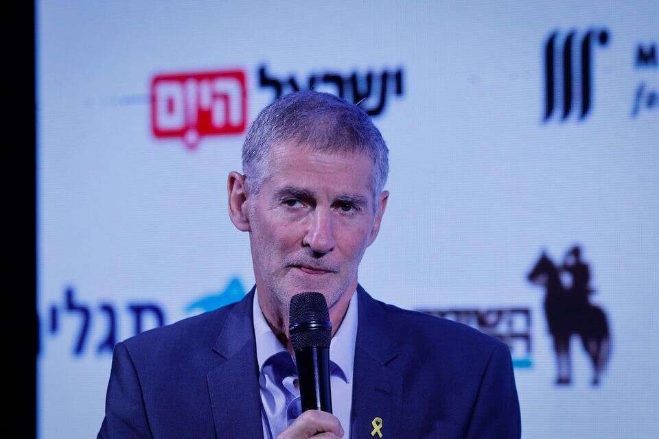 אלוף (במיל'), יו״ר מפלגת הדמוקרטיים יאיר גולן , לירון מולדובן