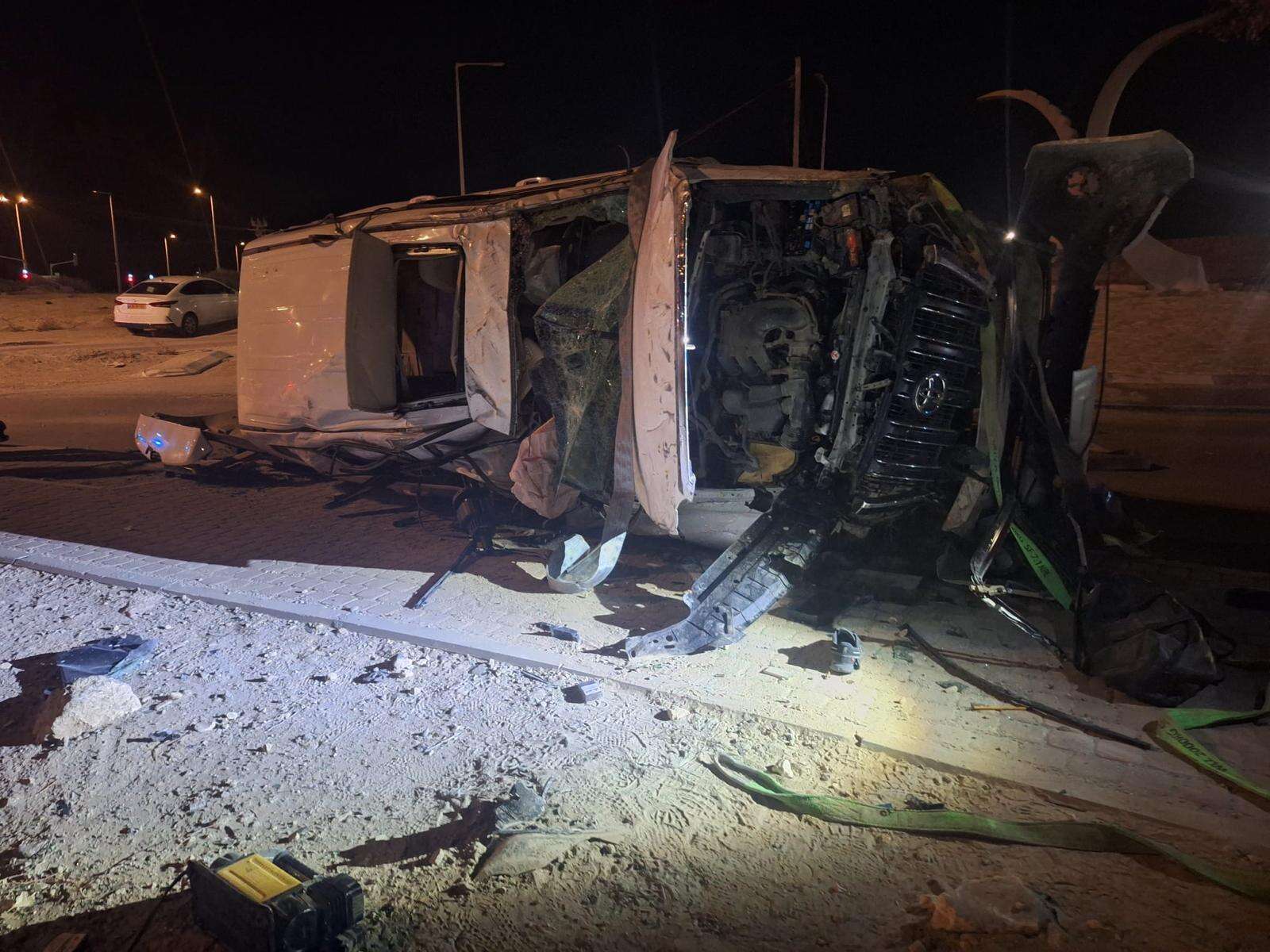 ניסה לשדוד כספת - ומצא את מותו: צעיר נהרג בהתהפכות רכב במרדף משטרתי בדרום