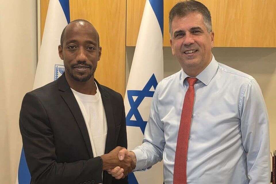 מנשה זלקה והשר אלי כהן , אינסטגרם