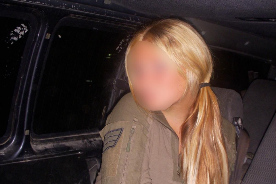 "ירקו וזרקו עלינו זבל": הלוחמת שעשתה עלייה - בעקבות האנטישמיות