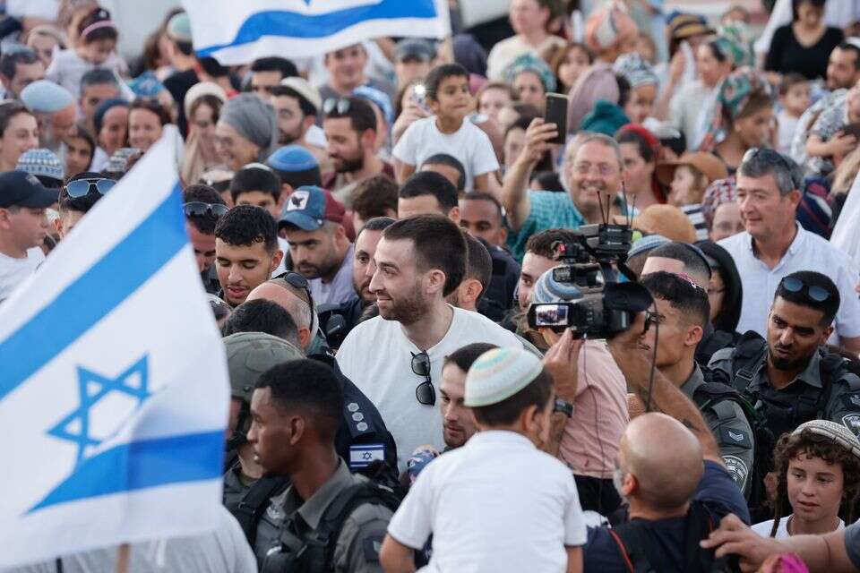 "אבינתן עבר התעללויות, היה קשור לכיסא עם הידיים מאחורה"