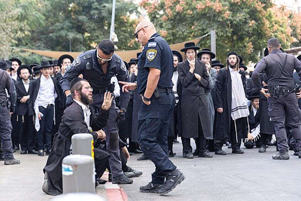 הפגנת חרדים מול לשכת הגיוס, ארכיון , אורן בן חקון