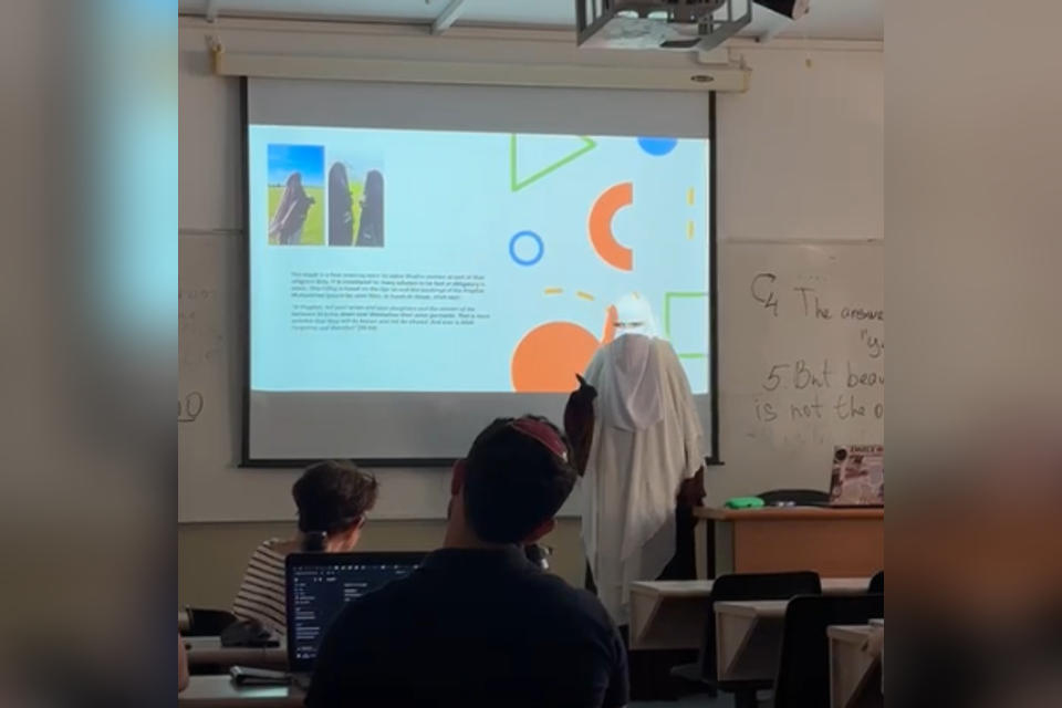 הסטודנטית חלא עודה , ללא