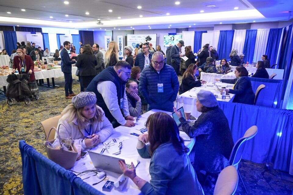 רופאים בכנס "נפש בנפש" מתעניינים בעלייה לישראל , סאם סנטוס