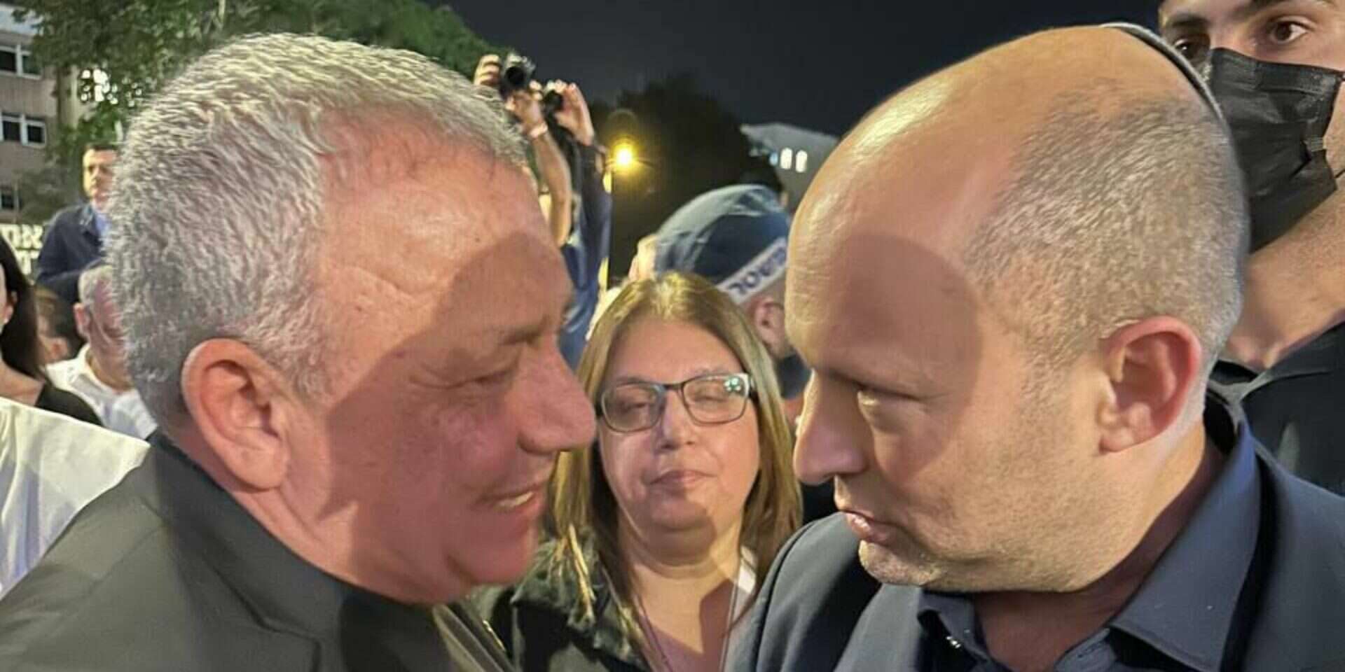 בנט ואיזנקוט , השימוש נעשה על פי סעיף 27א לחוק זכויות יוצרים