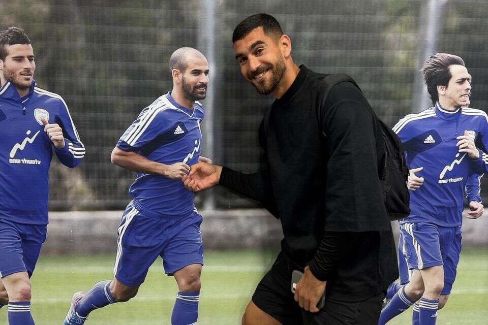 דור אלברמן עם תמונת אחיו גל , פרטי