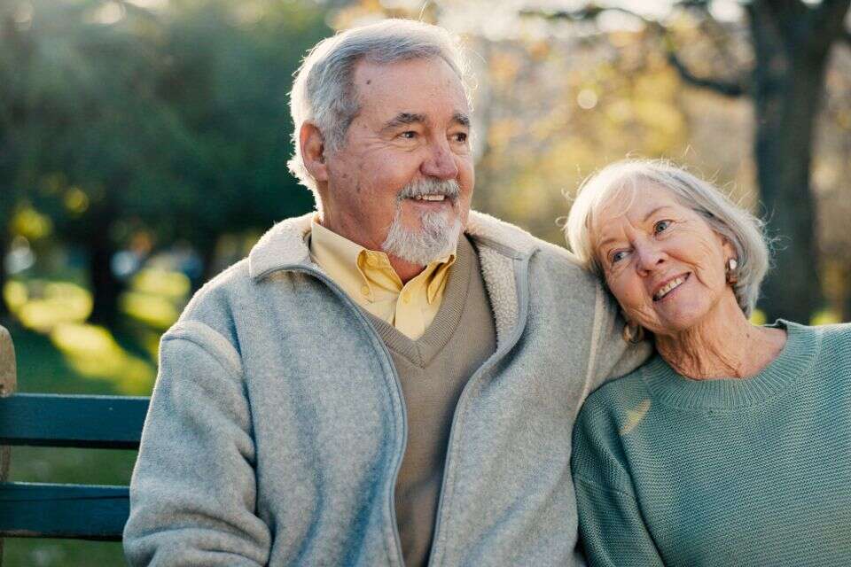 הגיל השלישי מבוגרים אריכות ימים , istockphoto