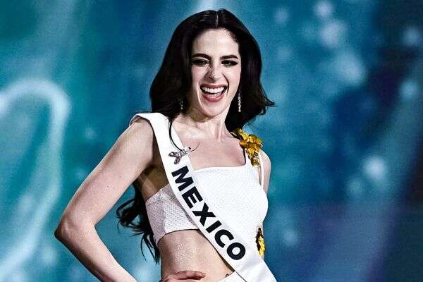 מיס מקסיקו פאטימה בוש משתתפת בגמר תחרות מיס יוניברס 2025 בנונטבורי, צפונית לבנגקוק, ב-21 בנובמבר 2025 , Lillian SUWANRUMPHA / AFP